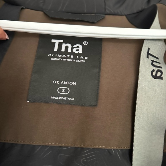 Aritzia TNA St. Anton Parka – Size Small - Picture 4 of 5